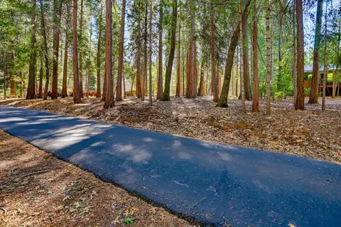 13184 Quaker Hill Cross Rd, Nevada City, CA 95959
