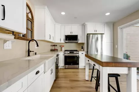 Kitchen - 253 Baja Ave, Davis, CA 95616 photo 4 of 7
