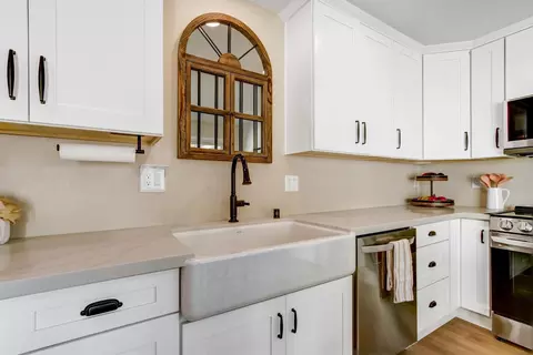 Kitchen - 253 Baja Ave, Davis, CA 95616 photo 5 of 7
