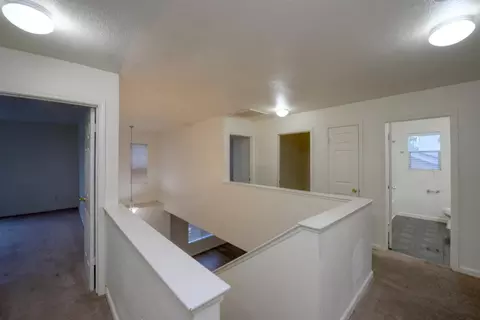 Entry Way - 464 Red Robin Dr, Patterson, CA 95363 photo 1 of 2