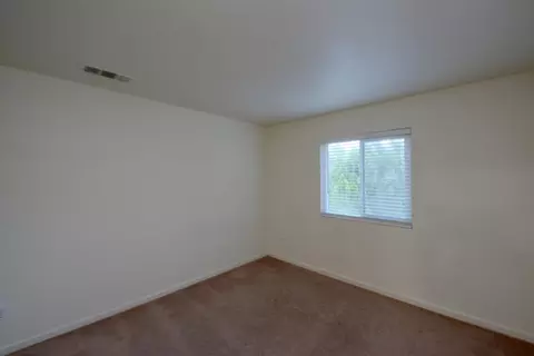 Bedroom - 464 Red Robin Dr, Patterson, CA 95363 photo 5 of 8