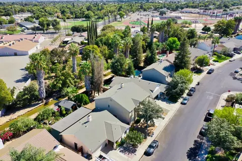 View/Area - 464 Red Robin Dr, Patterson, CA 95363 photo 5 of 9