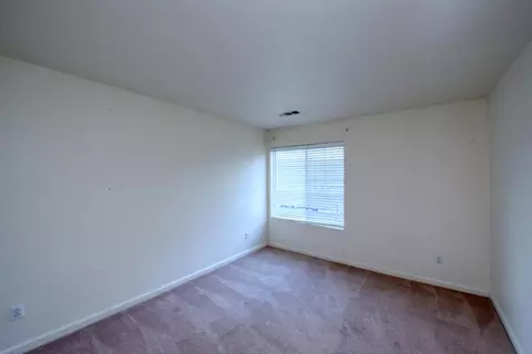 Bedroom - 464 Red Robin Dr, Patterson, CA 95363 photo 1 of 8