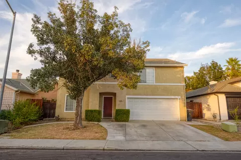 Exterior - 464 Red Robin Dr, Patterson, CA 95363 photo 2 of 7