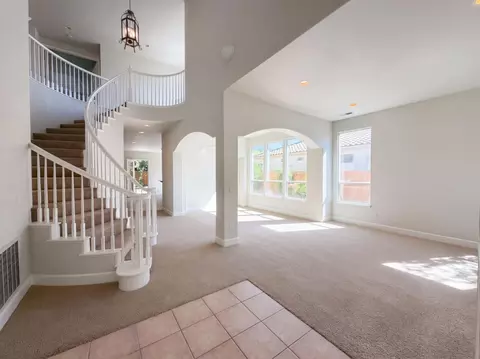Living - 1418 Yukon St, Davis, CA 95616 photo 2 of 11