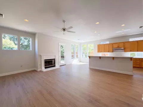Living - 1418 Yukon St, Davis, CA 95616 photo 10 of 11