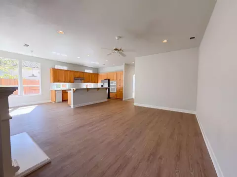 Living - 1418 Yukon St, Davis, CA 95616 photo 9 of 11