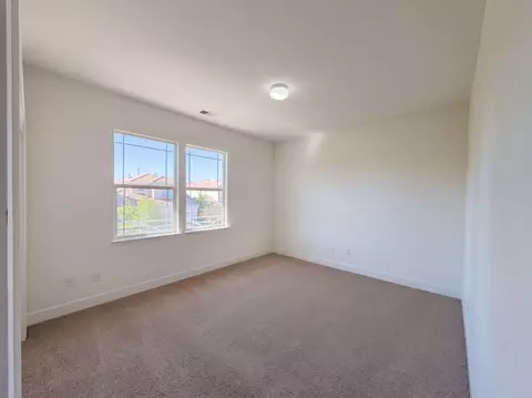 Bedroom - 1418 Yukon St, Davis, CA 95616 photo 5 of 9