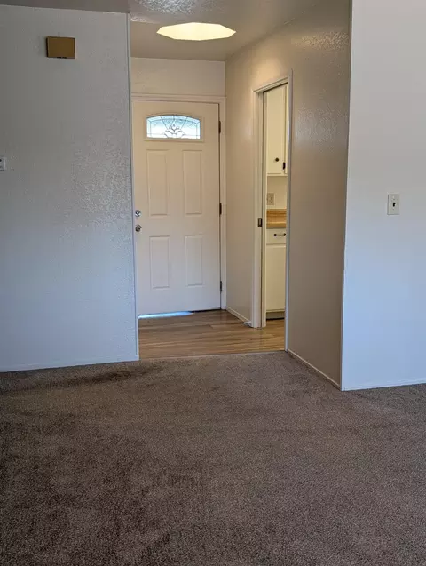 Entry Way - 1049 Ruby Pl, Manteca, CA 95336 photo 2 of 2