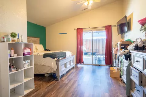 Bedroom - 1089 La Mesa St, Escalon, CA 95320 photo 1 of 3