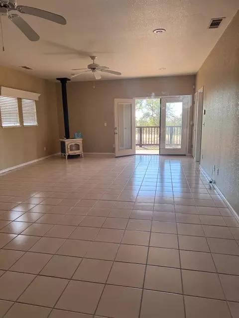 38 Harvest Ridge Rd, Valley Springs, CA 95252