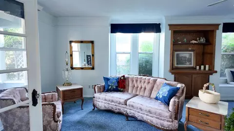 Living - 636 Joaquin St, Lodi, CA 95240 photo 1 of 1