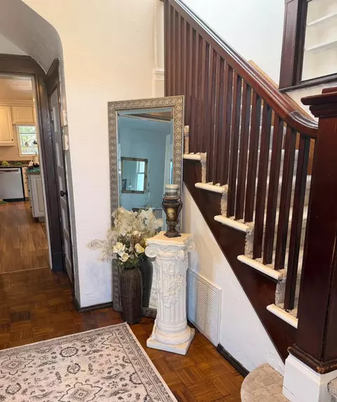 Entry Way - 636 Joaquin St, Lodi, CA 95240 photo 1 of 2