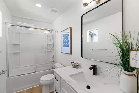 Bath - 16711 Colonial Trl, Lathrop, CA 95330 photo 2 of 4