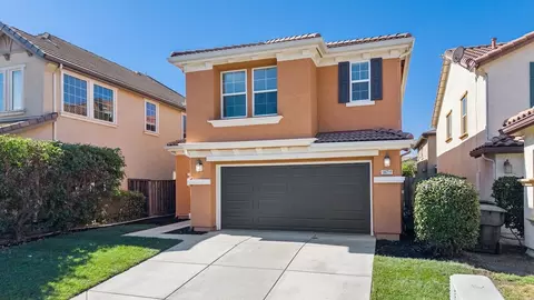 Exterior - 16711 Colonial Trl, Lathrop, CA 95330 photo 4 of 8