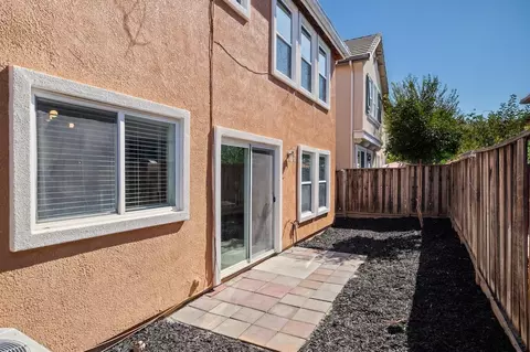 Exterior - 16711 Colonial Trl, Lathrop, CA 95330 photo 7 of 8