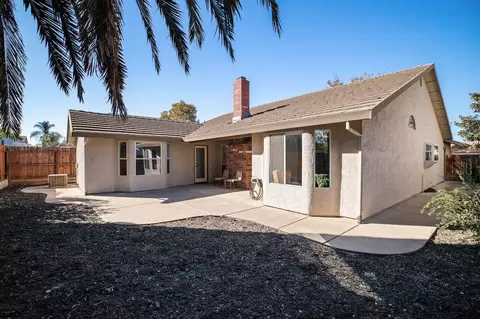 Exterior - 1620 W Kavanagh Ave, Tracy, CA 95376 photo 5 of 8