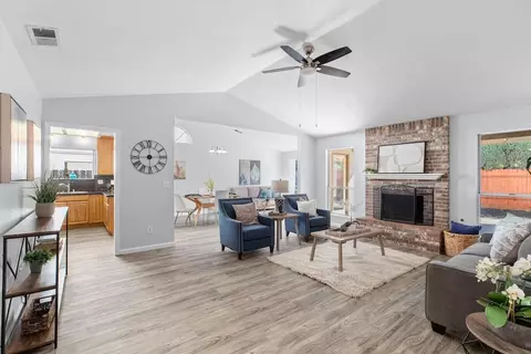 Living - 1620 W Kavanagh Ave, Tracy, CA 95376 photo 2 of 4