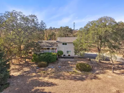 3470 Berkesey Ln, Valley Springs, CA 95252