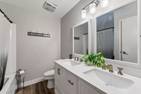 Bath - 2700 Macdougal St #11, Modesto, CA 95350 photo 1 of 1