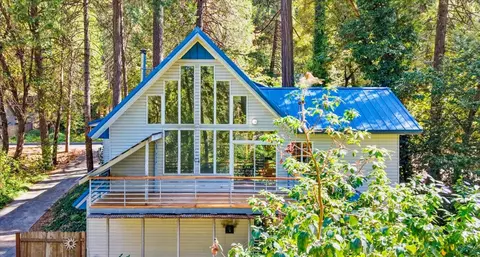 13020 Sadie D Dr, Nevada City, CA 95959