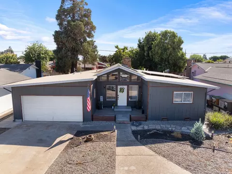 3724 Stanislaus St, Riverbank, CA 95367