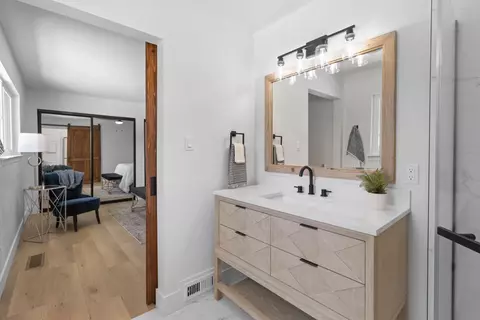Bath - 3232 Mission Ave, Carmichael, CA 95608 photo 1 of 4