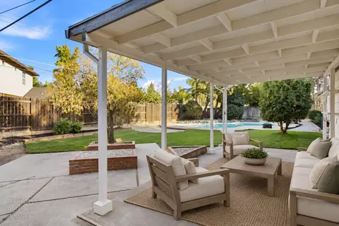 Exterior - 3232 Mission Ave, Carmichael, CA 95608 photo 3 of 6