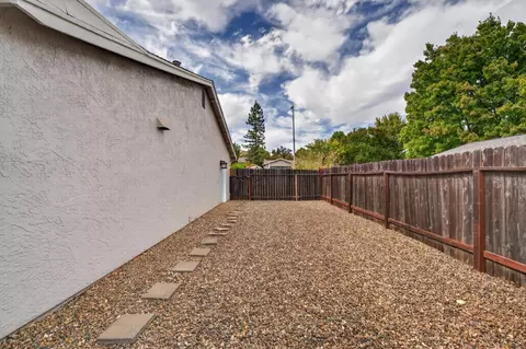 Exterior - 117 Perraud Dr, Folsom, CA 95630 photo 7 of 15