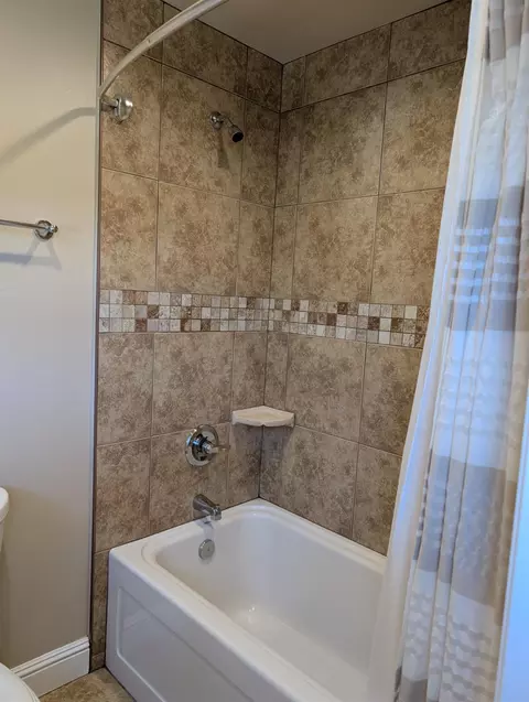 Bath - 21895 One Fine Pl, Colfax, CA 95713 photo 7 of 11