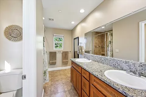 Bath - 21895 One Fine Pl, Colfax, CA 95713 photo 10 of 11