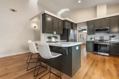 Kitchen - 1786 Brookside Dr, Manteca, CA 95336 photo 5 of 5