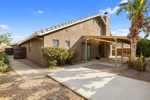 Exterior - 1786 Brookside Dr, Manteca, CA 95336 photo 3 of 4