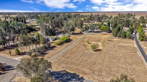 View/Area - 15446 Monreal Rd, Madera, CA 93636 photo 4 of 12