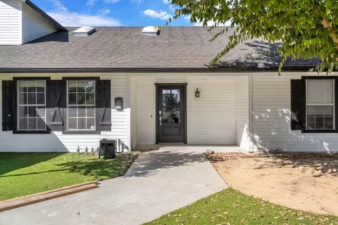 Exterior - 15446 Monreal Rd, Madera, CA 93636 photo 6 of 16