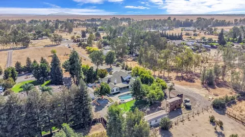 View/Area - 15446 Monreal Rd, Madera, CA 93636 photo 10 of 12