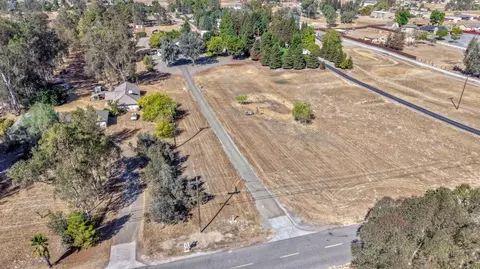 View/Area - 15446 Monreal Rd, Madera, CA 93636 photo 2 of 12