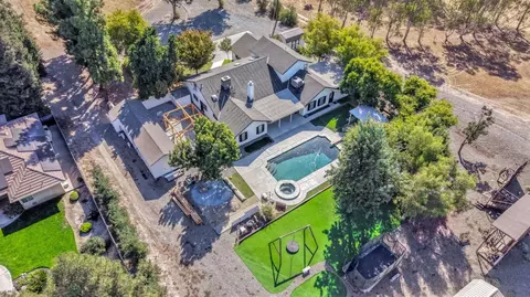 View/Area - 15446 Monreal Rd, Madera, CA 93636 photo 9 of 12