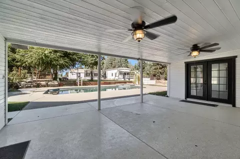 Exterior - 15446 Monreal Rd, Madera, CA 93636 photo 7 of 16