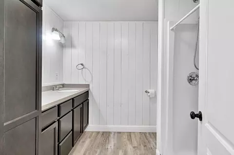 Bath - 15446 Monreal Rd, Madera, CA 93636 photo 6 of 6