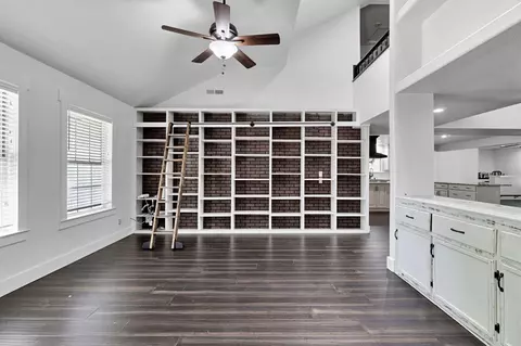 Living - 15446 Monreal Rd, Madera, CA 93636 photo 3 of 11