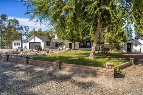 Exterior - 15446 Monreal Rd, Madera, CA 93636 photo 5 of 16
