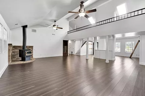 Living - 15446 Monreal Rd, Madera, CA 93636 photo 5 of 11