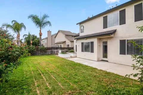Exterior - 422 Montclair Ln, Tracy, CA 95376 photo 4 of 5