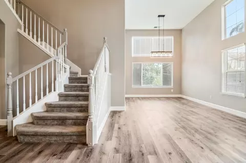 Entry Way - 422 Montclair Ln, Tracy, CA 95376 photo 2 of 2