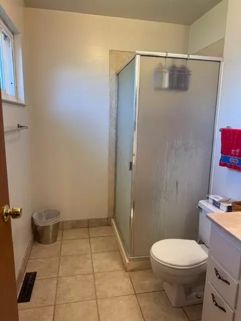 Bath - 1912 W Pine St, Lodi, CA 95242 photo 3 of 3