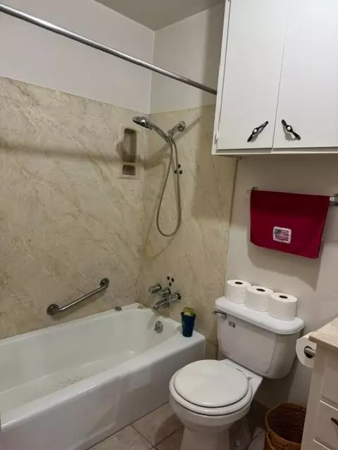 Bath - 1912 W Pine St, Lodi, CA 95242 photo 1 of 3