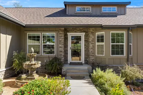 Exterior - 1696 Digger Tree Ct, Cool, CA 95614 photo 5 of 21