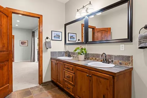 Bath - 1696 Digger Tree Ct, Cool, CA 95614 photo 4 of 6