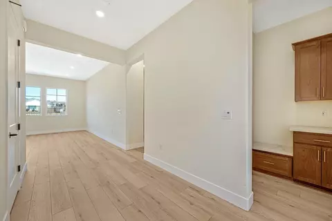 Entry Way - 1332 Bear Creek Dr, Rocklin, CA 95765 photo 2 of 4